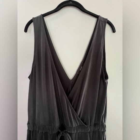 Forever 21 Black Jersey Jumsuit Low V Size S.
Lightweight, soft & comfortable - Picture 3 of 10